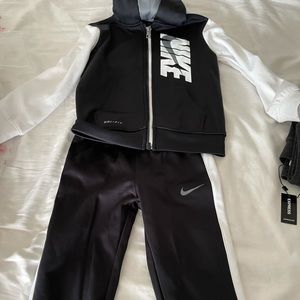 Toddler nike track suit new